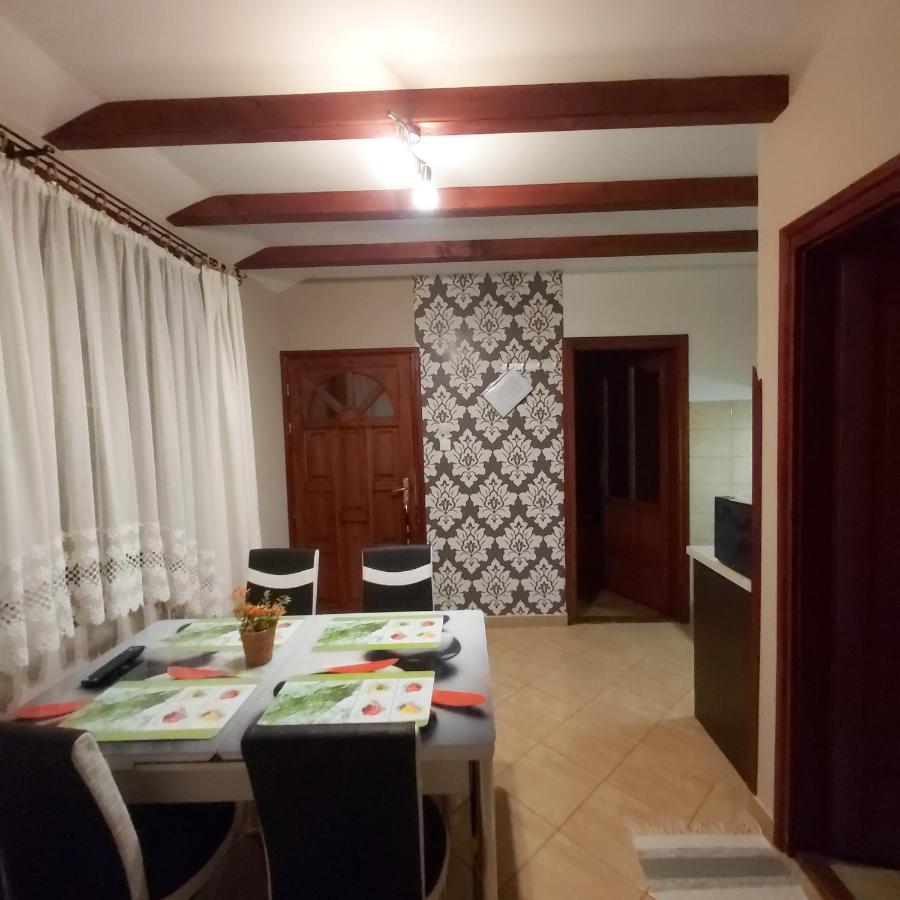 Melinda Nyaralohaz Apartment Balatonkenese Bagian luar foto