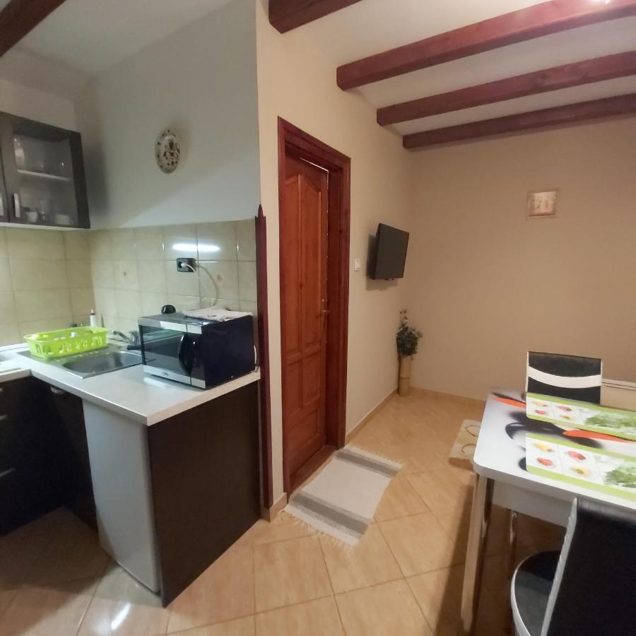 Melinda Nyaralohaz Apartment Balatonkenese Bagian luar foto