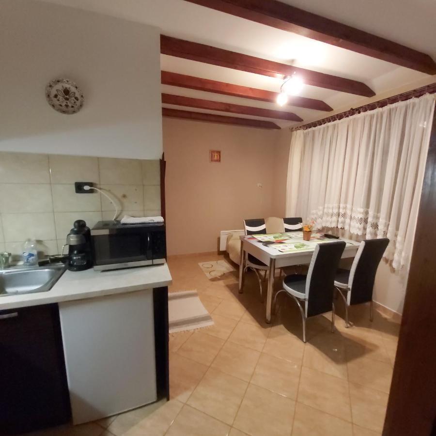Melinda Nyaralohaz Apartment Balatonkenese Bagian luar foto